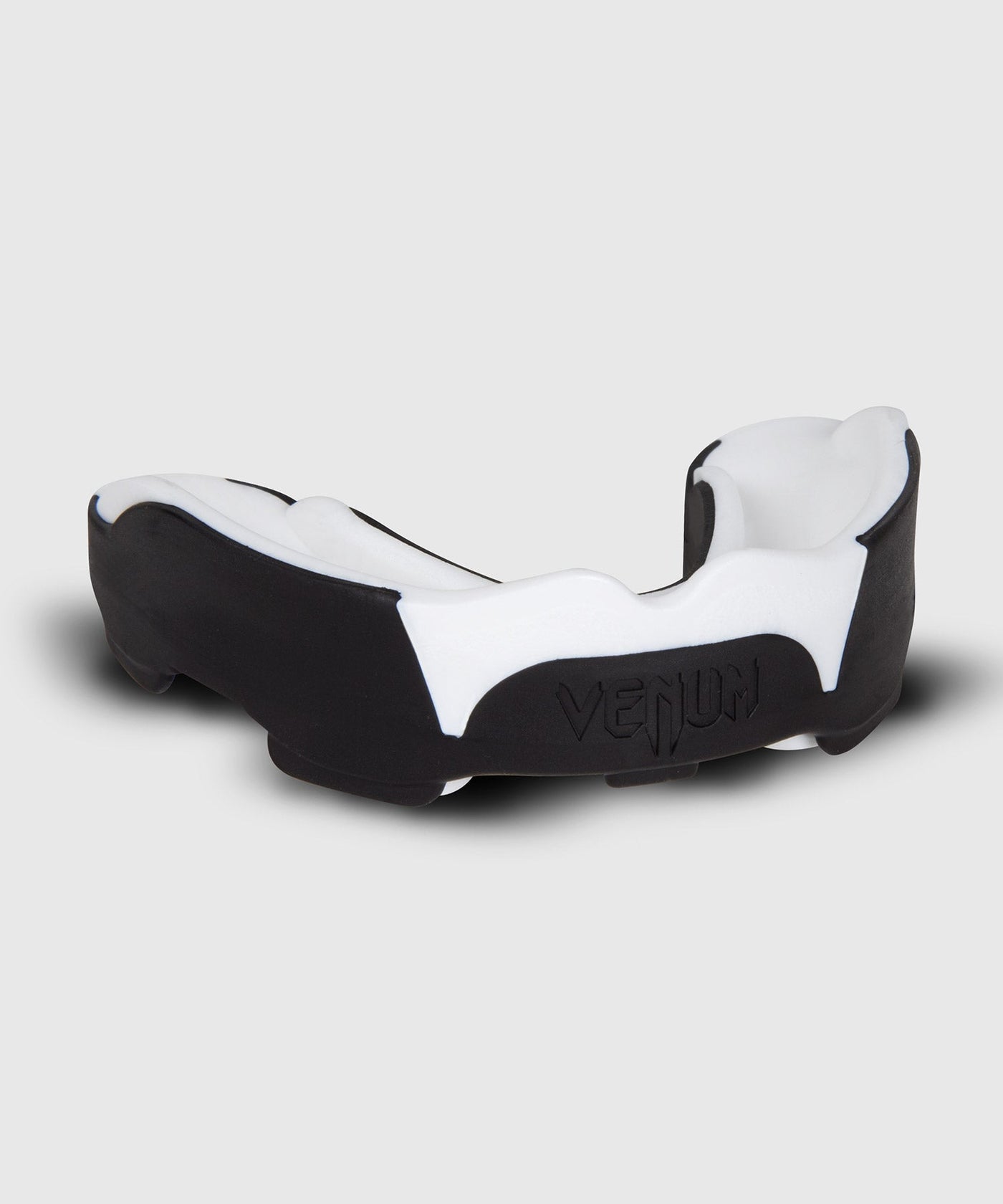מגן שיניים Venum Predator Mouthguard