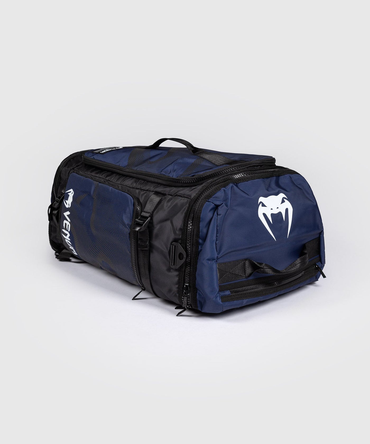 תיק ספורט Venum Trainer Hybrid sports bag