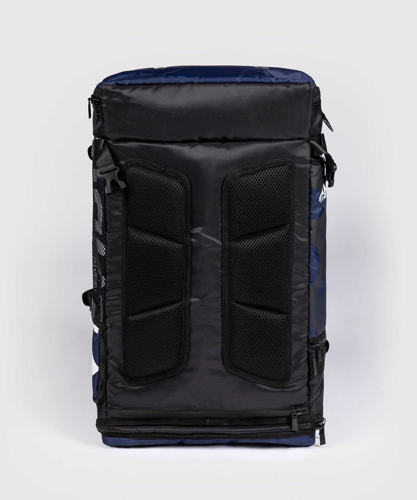 תיק ספורט Venum Trainer Hybrid sports bag
