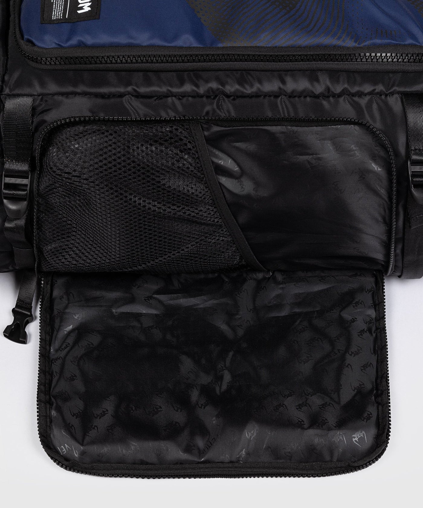 תיק ספורט Venum Trainer Hybrid sports bag